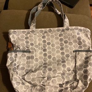 Thirty- One Retro Metro bag NWT stepping stones